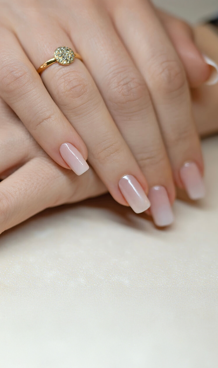nail art babyboomer ou babycolor